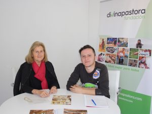 Imagen de la entrevista realizada por Rosa Laparra, Concurso Novela Grafica Social, Divina Pastora: